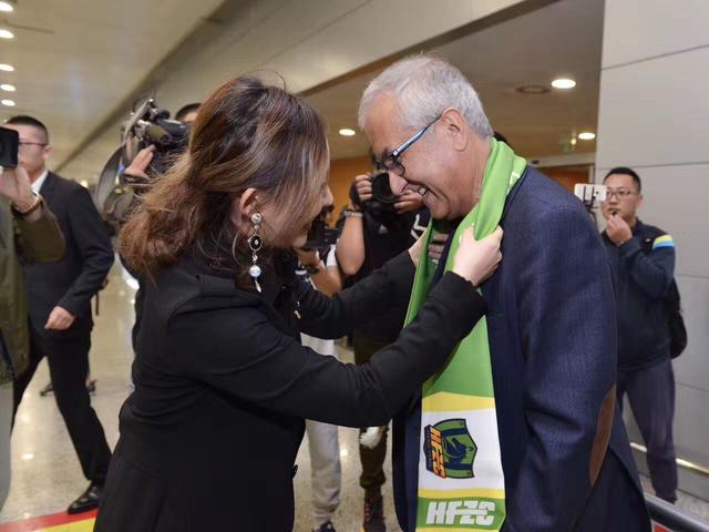日韩亚洲人成网站在线播放