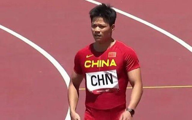 泳池中的秘密